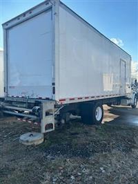 2018 Freightliner M2 106