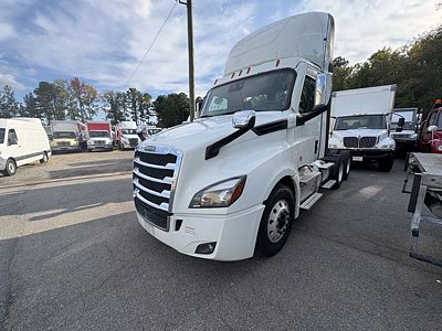 2021 Freightliner NEW CASCADIA PX12664