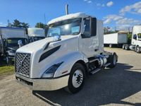 2019 Volvo VNL42T 300