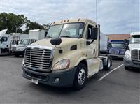 2017 Freightliner CASCADIA 113