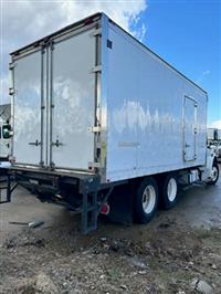 2014 Freightliner M2 106