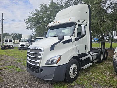 2020 Freightliner NEW CASCADIA 116