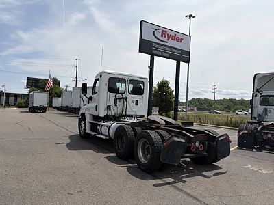 2017 Freightliner CASCADIA 125