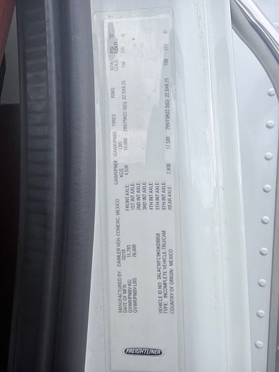 2019 Freightliner M2 106