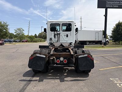 2017 Freightliner CASCADIA 125