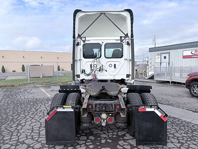 2020 Freightliner NEW CASCADIA 126