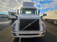 2017 Volvo VNL64T