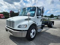 2018 Freightliner M2 106