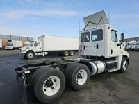 2016 Freightliner CASCADIA 125
