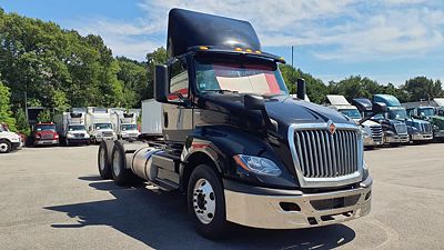2020 International LT625