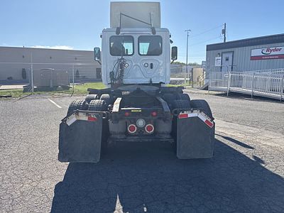 2020 Freightliner CASCADIA 125