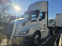 2019 Freightliner NEW CASCADIA 116