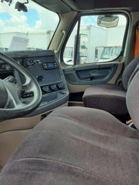 2019 Freightliner CASCADIA 113