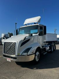 2019 Volvo VNL64T-300