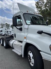 2019 Freightliner CASCADIA 125