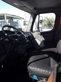 2018 Freightliner M2 106