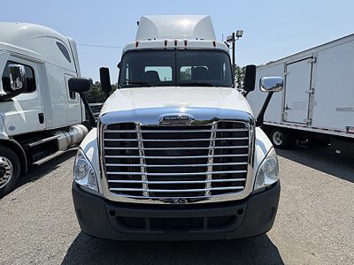2018 Freightliner CASCADIA 125