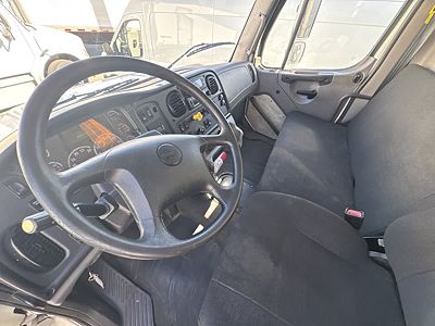 2021 Freightliner M2 106