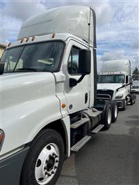 2017 Freightliner CASCADIA 125