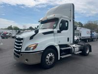 2019 Freightliner NEW CASCADIA 126