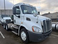 2018 Freightliner CASCADIA PX11364ST