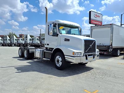 2020 Volvo VHD64BT300