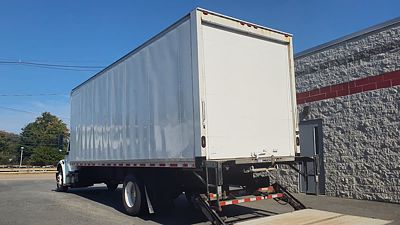 2019 Freightliner M2 106