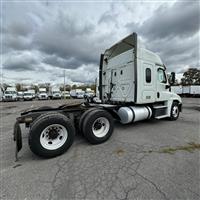 2018 Freightliner CASCADIA 125