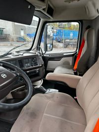 2016 Volvo VNL42T