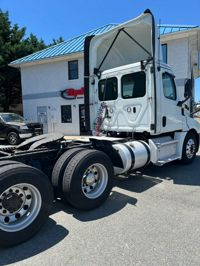 2019 Freightliner NEW CASCADIA PX12664