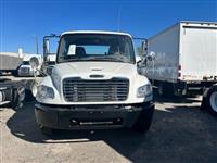 2018 Freightliner M2 106