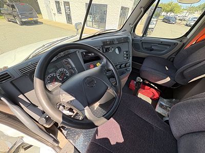 2019 Freightliner CASCADIA 125