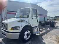 2019 Freightliner M2 106