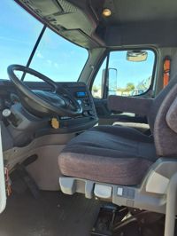 2018 Freightliner CASCADIA 125