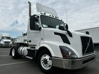 2016 Volvo VNL42T
