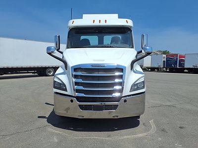 2019 Freightliner NEW CASCADIA 116