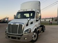 2017 Freightliner CASCADIA 113