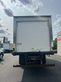 2018 Freightliner M2 106