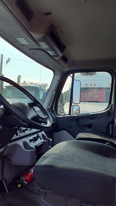 2019 Freightliner M2 106