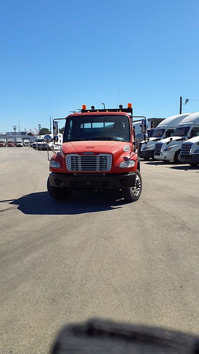 2019 Freightliner M2 106