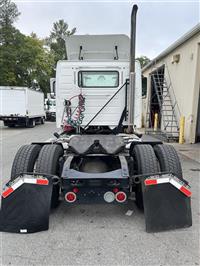 2016 Volvo VNL42T