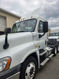 2018 Freightliner CASCADIA 125