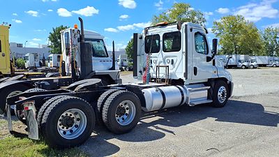 2020 Freightliner CASCADIA 125