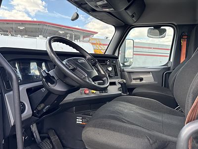 2021 Freightliner NEW CASCADIA PX12664