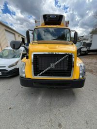 2016 Volvo VNL64T
