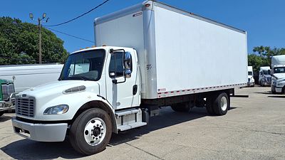 2017 Freightliner M2 106