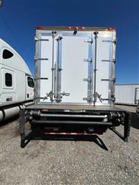 2018 Freightliner M2 106