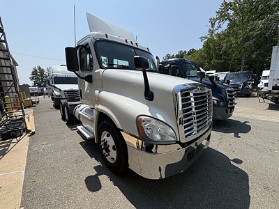 2019 Freightliner CASCADIA 125