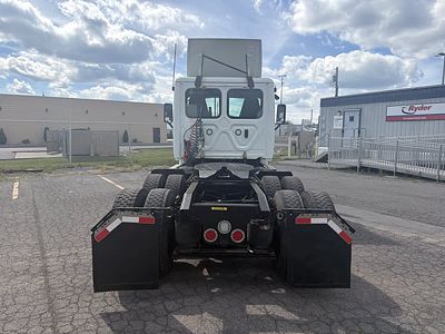 2020 Freightliner CASCADIA 125