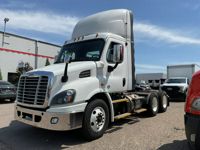 2017 Freightliner CASCADIA 113